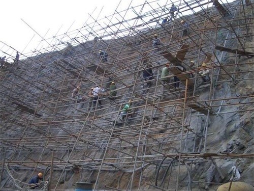 阿合奇公路桩基检测
