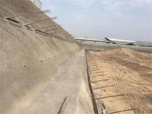 阿合奇河道边坡加固
